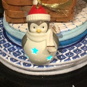 NIB Lenox penguin ornament